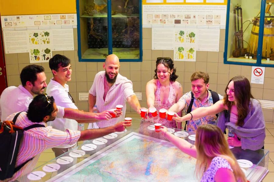 Budapest: Kickstart the City - Local Market Tasting Tour - Why the Central Market Hall works so well