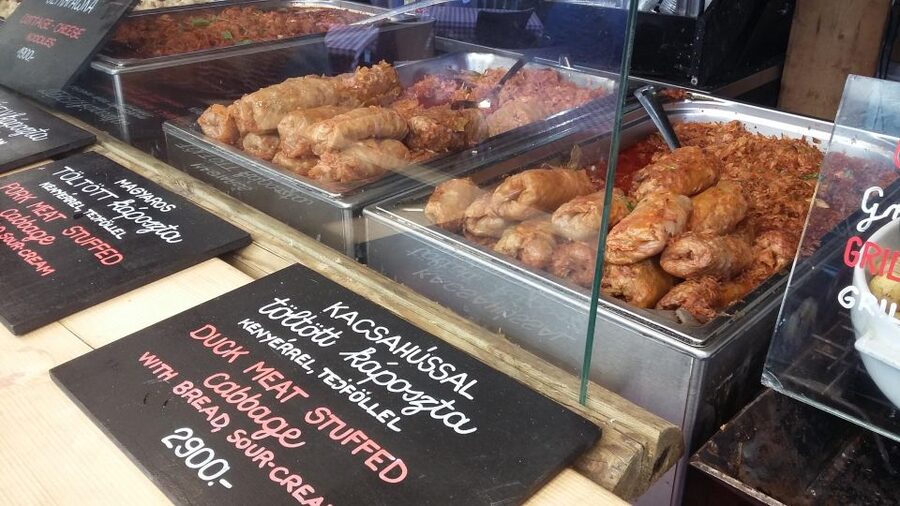 Budapest Streetfood Heaven: Tasting and Markets with a local - Lángos and rétes: two Hungarian favorites with very different personalities