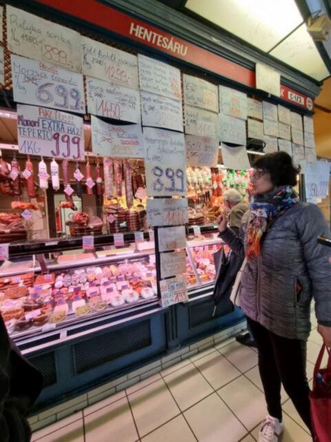 Budapest Streetfood Heaven: Tasting and Markets with a local - How much food is included for $85