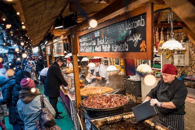 Budapest Wonderland - A Christmas Market Tour with Chimney Cake & Mulled Wine - What makes this Christmas tour worth considering