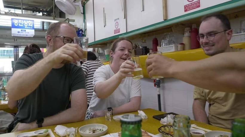 Busan: Food Market Tour, Smash Seafoods and Street Foods - Guide quality and the small-group mood