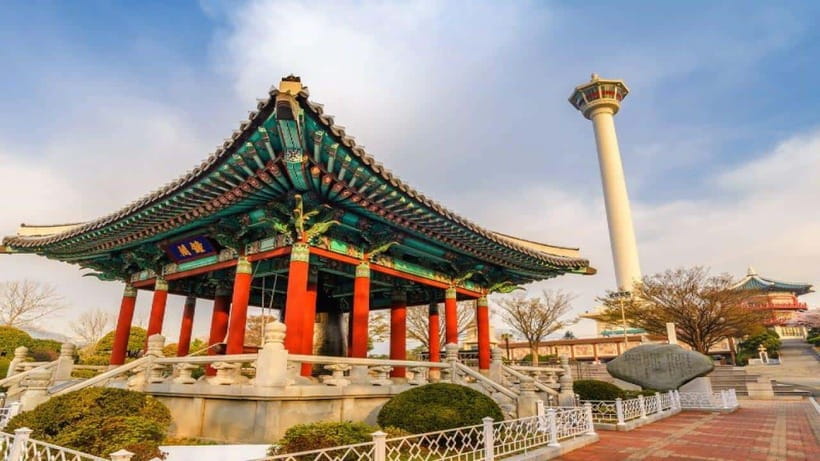 Busan: Jagalchi Market & Gamcheon village Walking Tour - Why this route gives you a useful first look at Busan