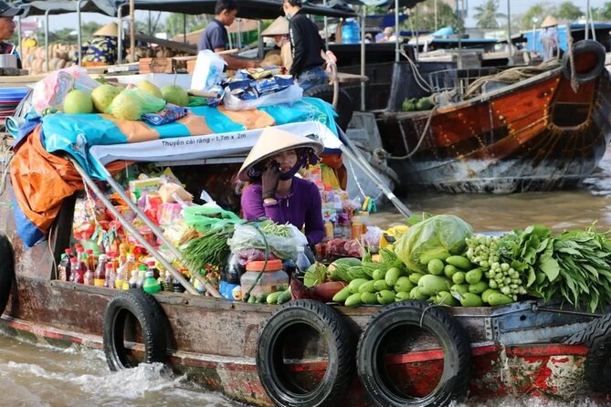 Cai Rang Floating Market Tour -Amazing Can Tho - Hu Tieu and the crispy rice noodle pizza