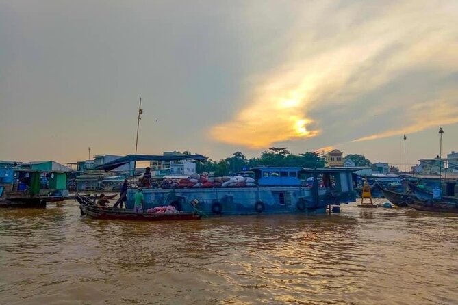 Cai Rang Floating Market Tour -Amazing Can Tho - Cai Rang Floating Market: two hours among the boats