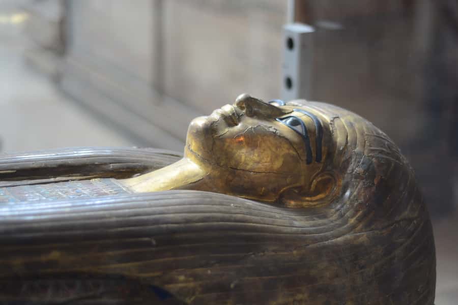 Cairo: 2-Day Pyramid, Museum, Bazaar Private Tour - Saqqara and Memphis add the context Giza cannot