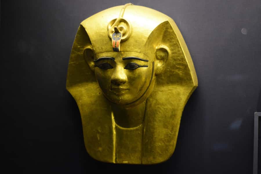 Cairo: 2-Day Pyramid, Museum, Bazaar Private Tour - The guide makes or breaks the private format