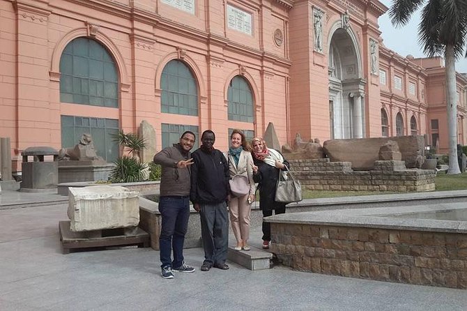 Cairo 8 Hour Private Tour Giza Pyramids, Egyptian Museum & Bazaar - Giza and the three main pyramids