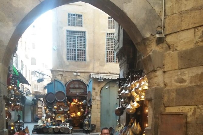 Cairo 8 Hour Private Tour of Pyramids, Egyptian Museum and Bazaar - The guides are the main strength of the experience