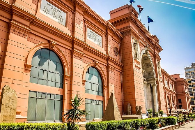 CAIRO COMBO 1: tour to Giza pyramids, Sphinx, Egyptian museum& Khalili market - Giza in 2.5 hours: the Great Pyramid and its neighbors