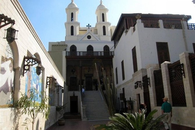 Cairo Day Tour Egyptian Museum, Citadel, and Khan al-Khalil Bazaar with Lunch - Who should book this experience?