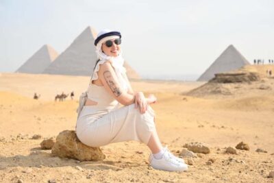 Female-Guided Pyramids, Sphinx & Museum City Tour