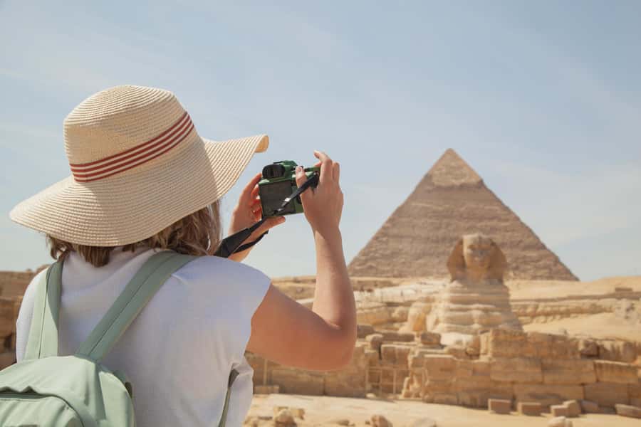 Cairo: Giza Pyramids, Museum & Bazaar Tour with Lunch - Lunch with Egyptian flavors