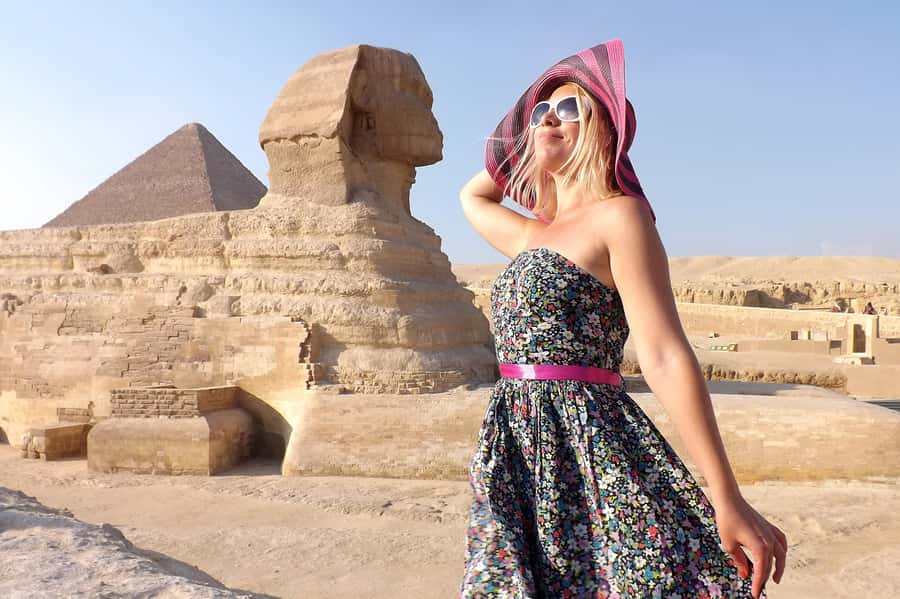 Cairo: Giza Pyramids, Museum & Bazaar Tour with Lunch - At the Giza Plateau: Khufu, Khafre, and Menkaure
