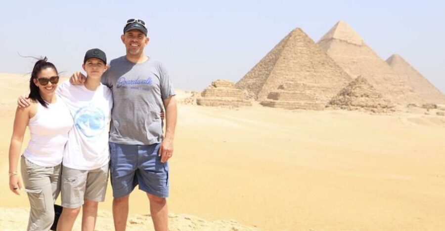 Cairo: Great Pyramids, Egyptian Museum, Bazaar Layover Tour - A full day built around a Cairo layover