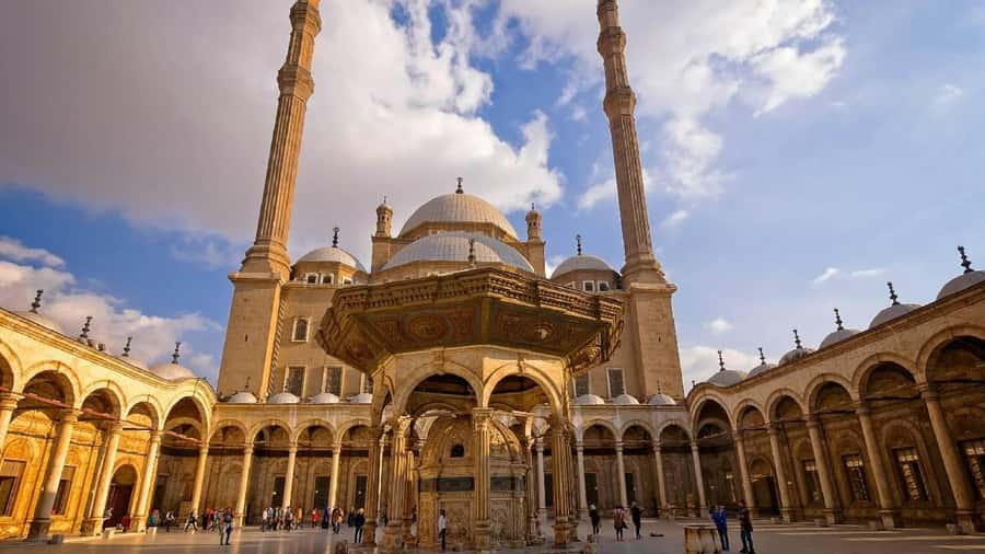 Cairo: National Museum, Saladin Citadel & Khan El Khalili. - A short Egyptian lunch at a local restaurant