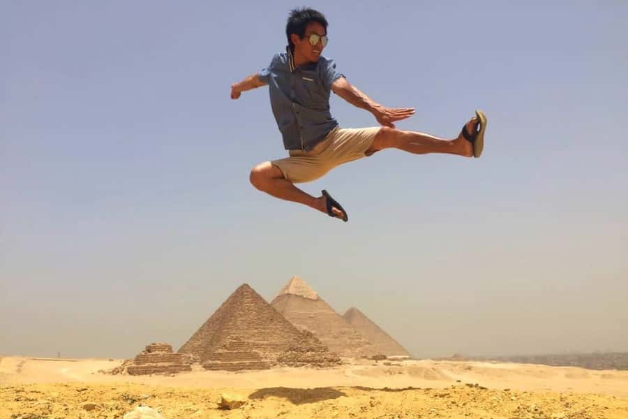 Cairo: Private Pyramids, Museum & Bazaar Tour with Lunch - What $70 per person gets you in Cairo
