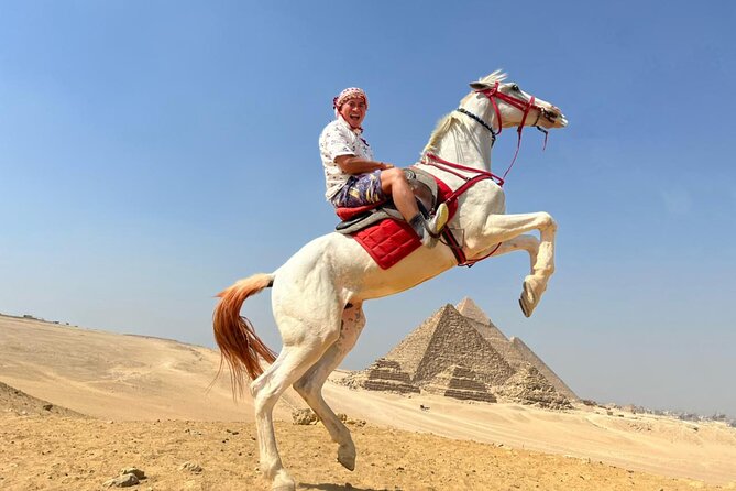 Cairo Private stop over to Giza Pyramids & sphinx, Local Market & Lunch - Why a private guide matters here