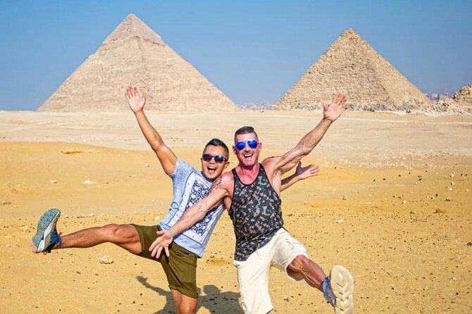 Cairo: Pyramids, Bazaar, Lunch with Female Guide - Shopping at the Giza bazaars