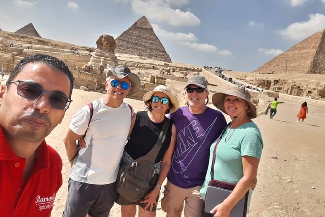 Cairo: Pyramids, Bazaar, Lunch with Female Guide - Three hours among the Pyramids of Giza