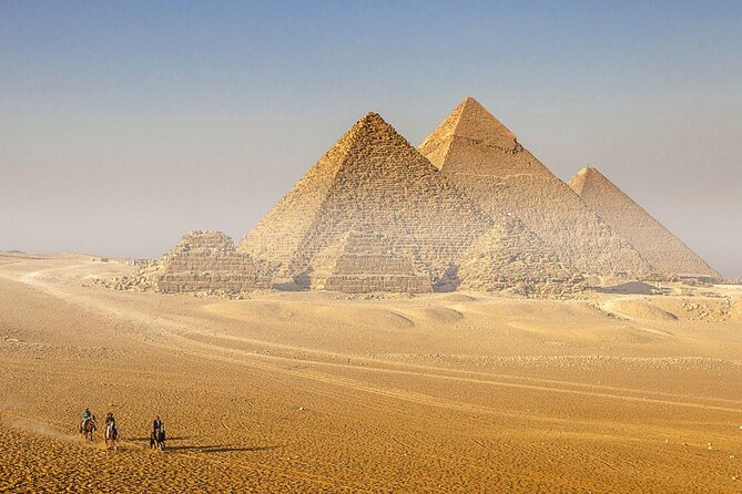 Cairo Sightseeing Tour (Giza Pyramids + Museum + Khan el Khalili Bazaar) - Key points at a glance