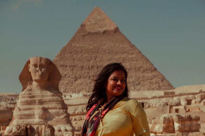 Cairo Top Tours Visit Giza Pyramids Sphinx Egyptian Museum & Bazaar - Seeing Khufu, the largest pyramid