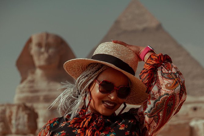 Cairo Top Tours Visit Giza Pyramids Sphinx Egyptian Museum & Bazaar - Meeting the Great Sphinx