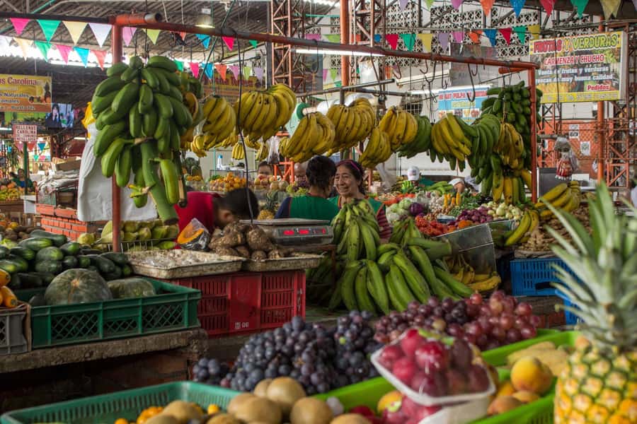 Cali: Fruit Market Walking Tour with Tastings - Starting at La Palmera Hostel in Miraflores