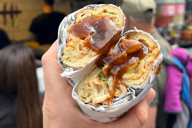 Camden Market Food Tour of 7 Tastings, Gin, Street Food & More - The Good Mixer, music, and Camden’s social side