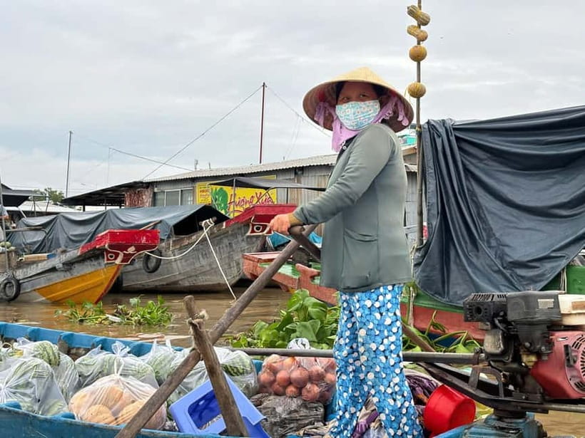 Can Tho: Floating Market, Cacao & Canals with French Guide - Breakfast, pineapple, and the rhythm of the river