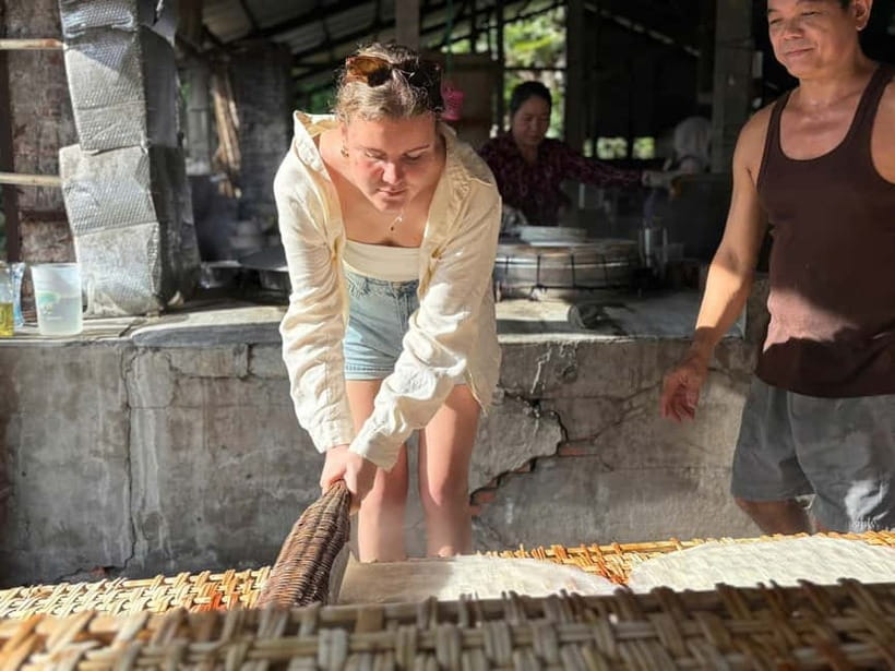 Can Tho: Floating Market, Cacao & Canals with French Guide - A walk through Can Tho’s countryside