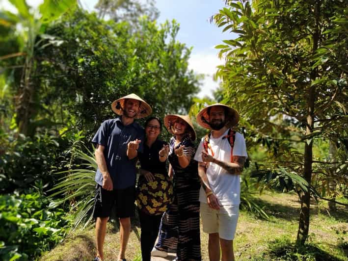 Can Tho: Mekong Delta and Cai Rang Floating Market Tour - Meeting local boat sellers