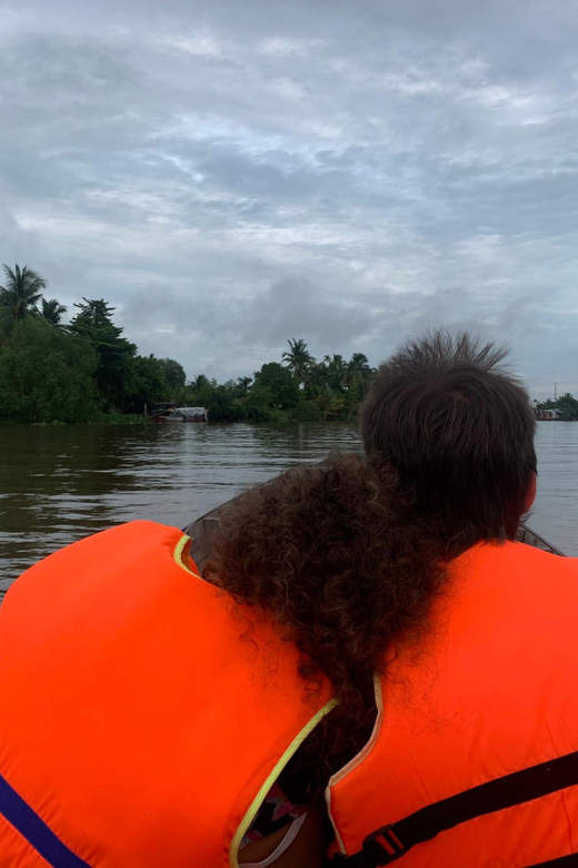 Can Tho: Mekong Delta and Cai Rang Floating Market Tour - Seeing how rice noodles are made
