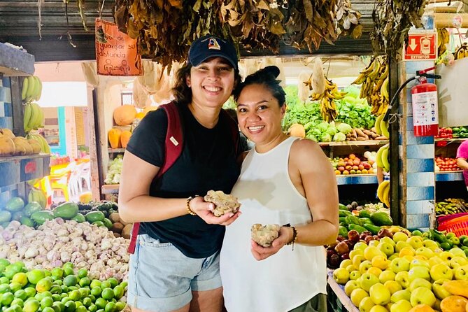 Cancun Private Foodies Market Tour and Street Food - Local cooking methods and family food stories