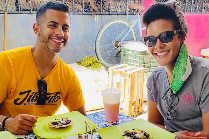 Cancun Private Foodies Market Tour and Street Food - Meeting the market vendors