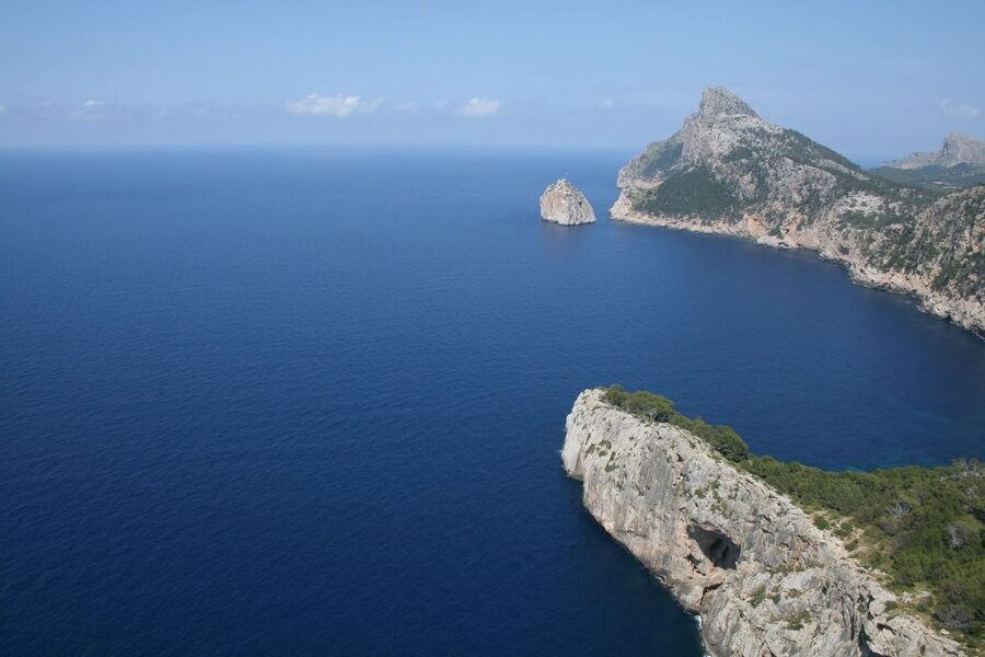 Cap de Formentor: Market, Beach, and Alcudia Tour - Playa de Formentor: the best chance to slow down