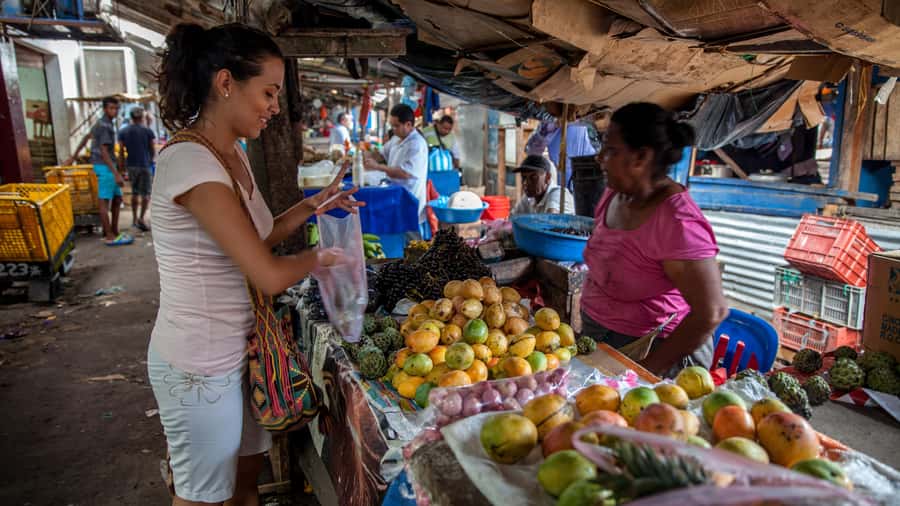 Cartagena Bazurto Market: Authentic Food & Culture Tour - Tropical fruit, guarapo, and the taste of the Caribbean
