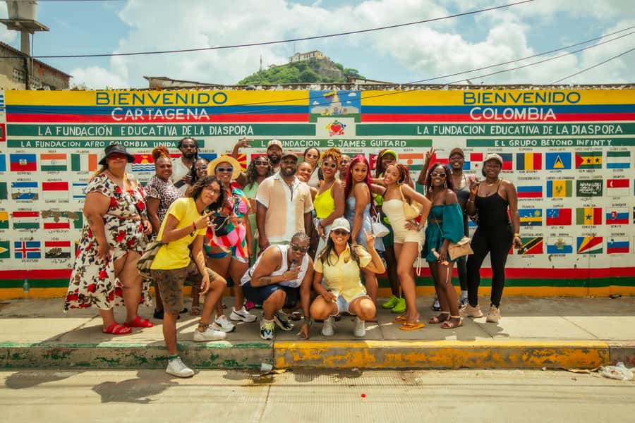 Cartagena Bazurto Market: Authentic Food & Culture Tour - Practical tips for a smoother visit