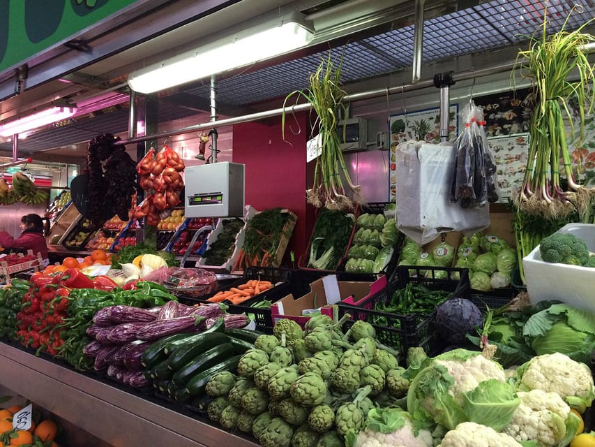 Cartagena: Traditional Market Tour and Tasting - A food walk through produce, fish, and spices