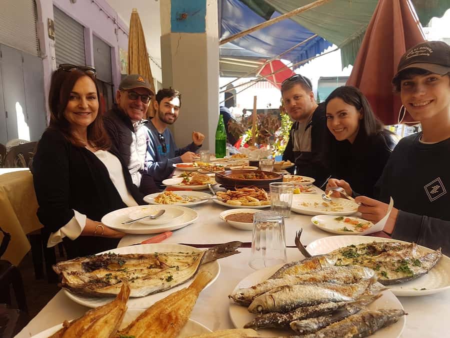 Casablanca: Central Market Food Tour with Tastings and Lunch - The Central Market: Pick Lunch Before You Eat It