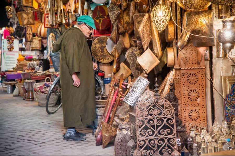 Casablanca: Traditional Souks Shopping Private Tour - The carpet shop: useful lesson or hard sell?
