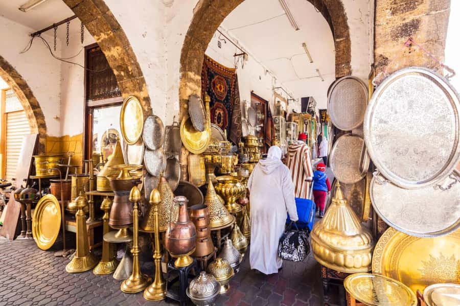Casablanca: Traditional Souks Shopping Private Tour - Textiles, caftans, pottery, and antiques