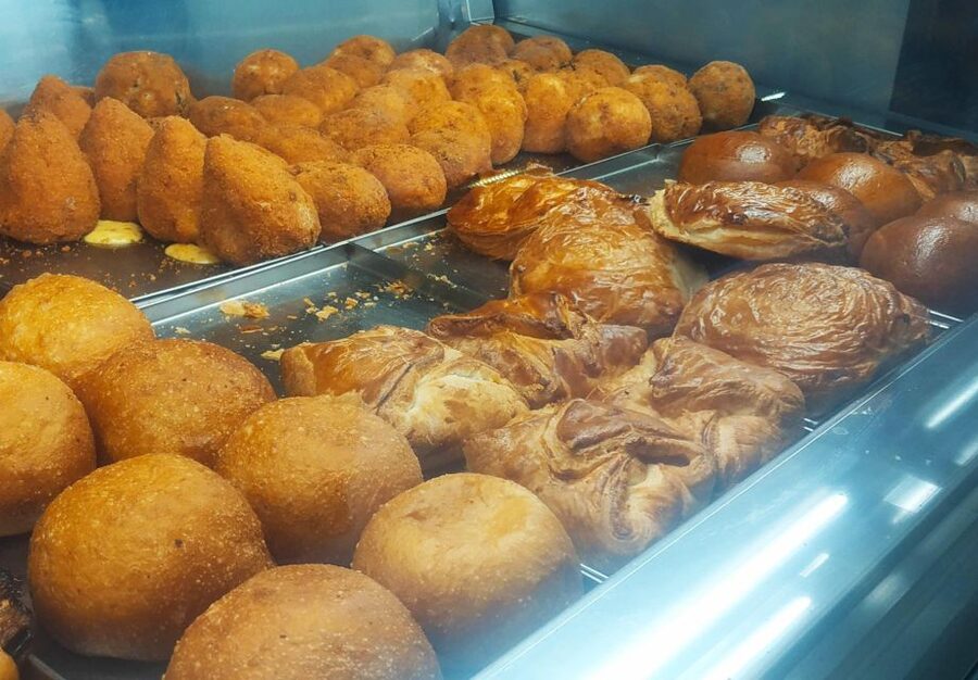 Catania Street Food Tour: Fish Market & City Centre - How the guides shape the experience