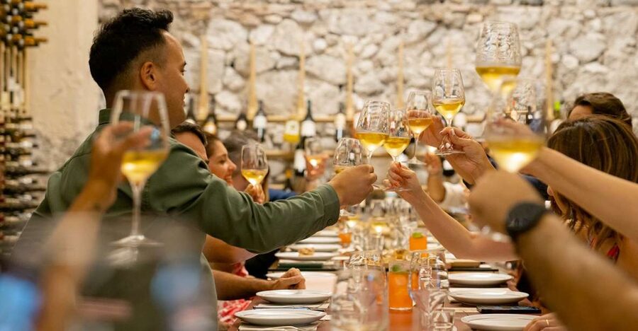 Catania: Volcanic Wine Tasting in a Metropolitan Market - Why volcanic wine is the right theme for Catania