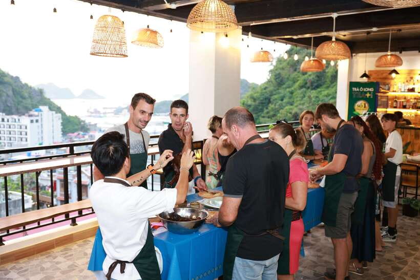 CatBa: Authentic Vietnam Cooking Class and local market tour - 4 PM at Cat Ba Market