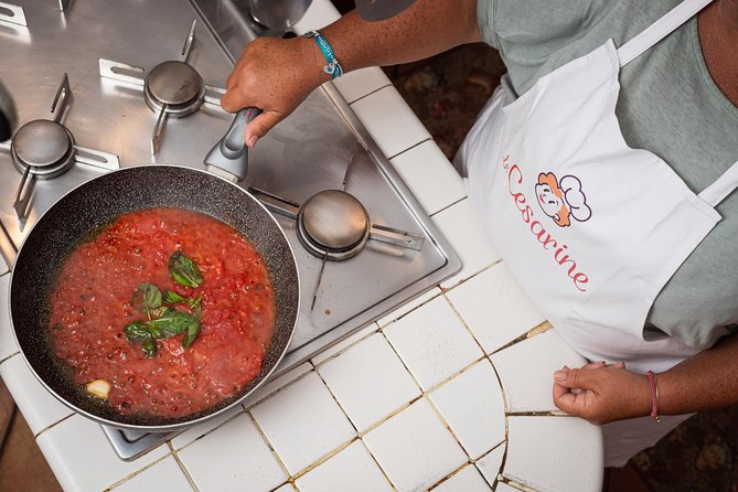Cesarine: Small Group Market Tour & Cooking Class in Alberobello - Shopping for seasonal food in Alberobello