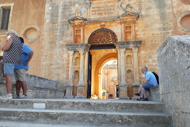 Chania: Old Town, Public Market, Hill of Prophet Elias, Agia Triada - Exploring Chania’s Old Market