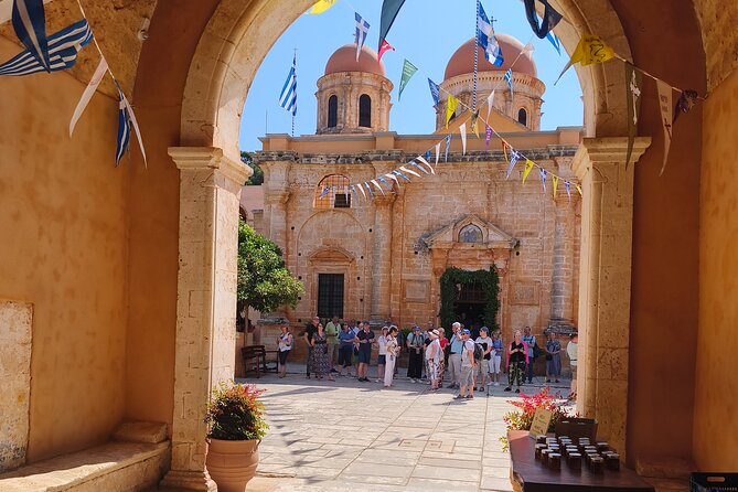 Chania: Old Town, Public Market, Hill of Prophet Elias, Agia Triada - Walking Chania Town and the Old Port