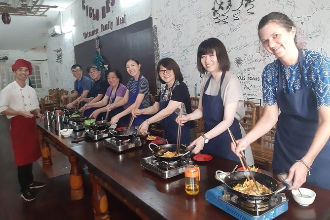 Chef Vu Cooking Class Plus Market Trip in Saigon Center (Pick up by Cyclo) - What happens in the kitchen from 9:15 a.m.