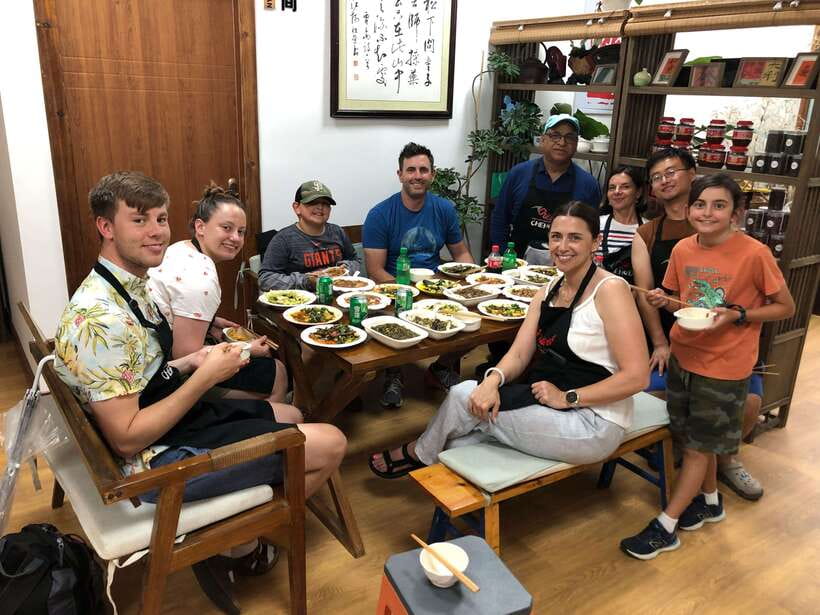 Chengdu: Cooking Class with Fresh Market Half Day Experience - Small details that make the experience work