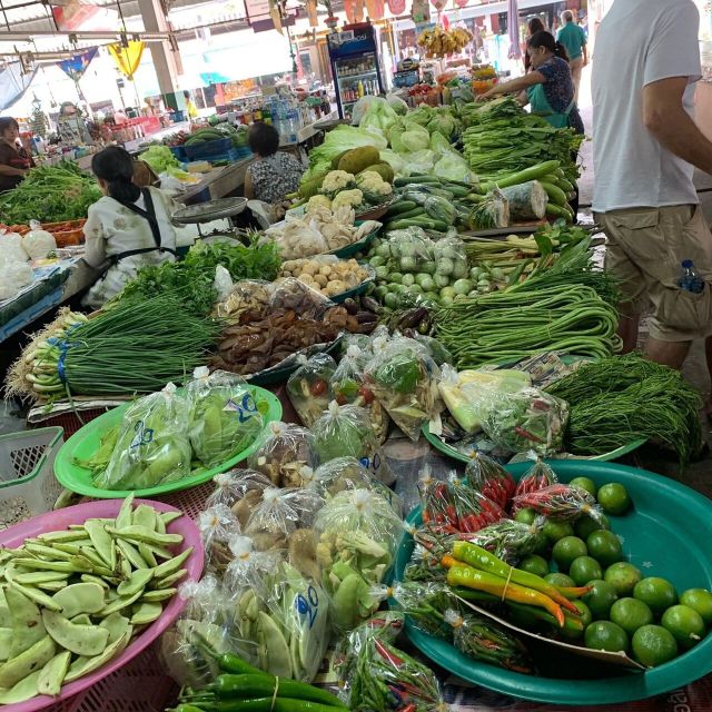Chiang Mai: Evening Cooking Class and Local Market Visit - Seeing the ingredients at a local market